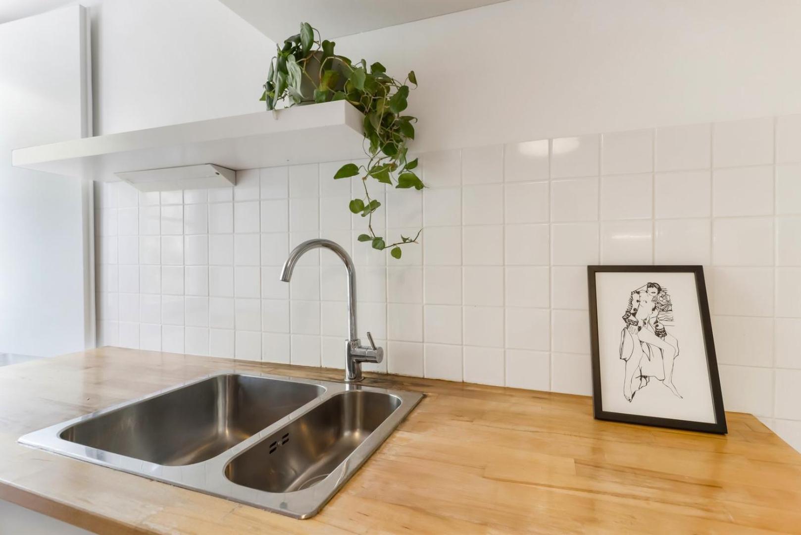 Apartment New 2br Praca Flores Ac | By Airnest Lisbon